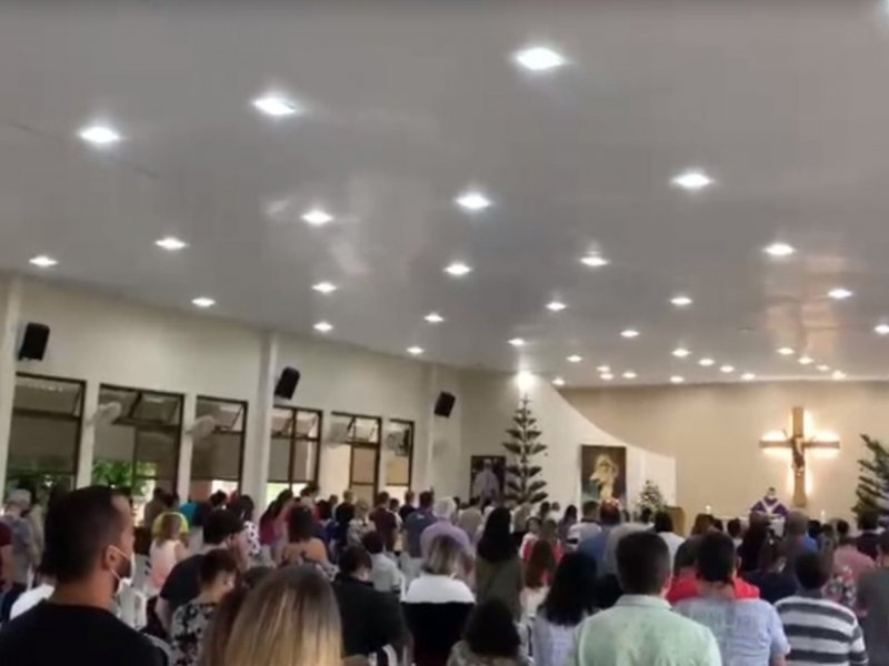 Imagem de Missa de um mês da morte de Henrique Bahia é realizada em Salvador