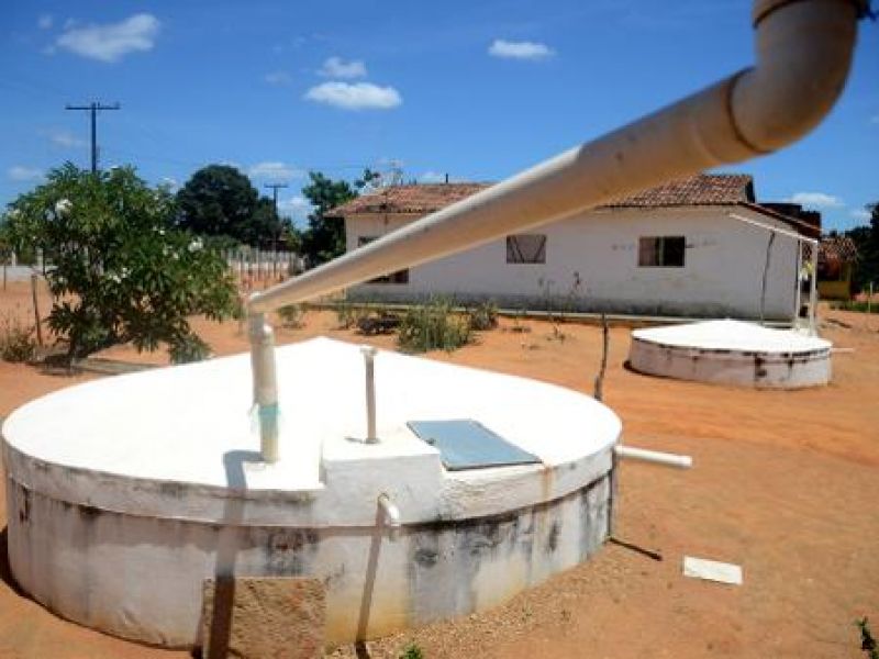 Imagem de Bolsonaro desmonta programa de cisternas que enfrenta a seca