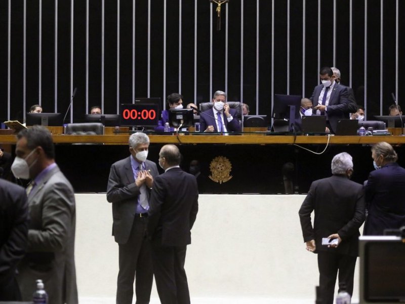 Imagem de Câmara conclui votação e PEC dos precatórios vai a promulgação