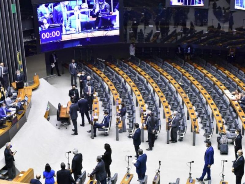 Imagem de Câmara derruba veto e retoma fundão eleitoral de R$ 5,7 bilhões
