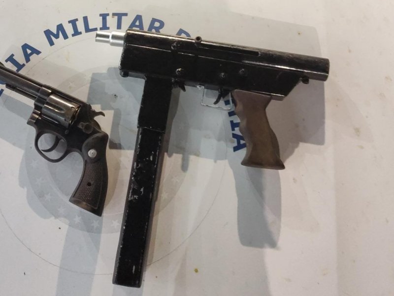 Imagem de 16° BPM apreende duas armas de fogo após confronto com traficantes
