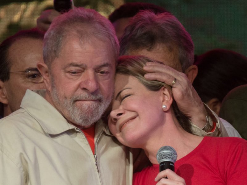 Imagem de Lula e Gleisi comentam sobre possível revogação de reforma trabalhista