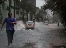 Imagem de Continuam buscas por jovem desaparecido durante tempestade que atingiu São Paulo