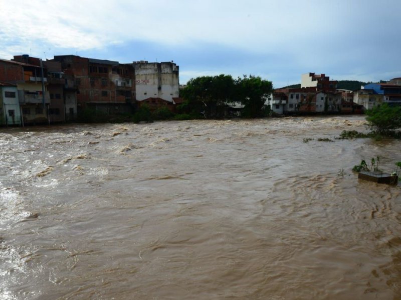 Imagem de Minas Gerais registra 10 mortes em 24 horas por causa das chuvas