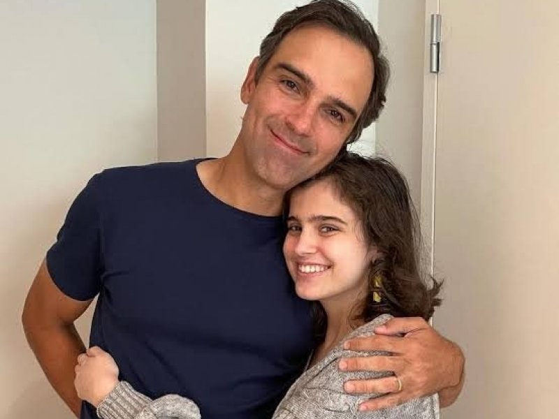 Imagem de Filha de Tadeu Schmidt revela ser Queer