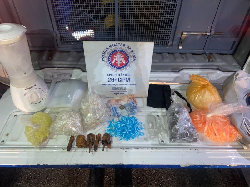 Imagem de 26ª CIPM apreende 584 pedras de crack com suspeitos em Salvador