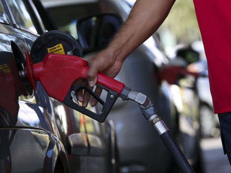 Imagem de ANP indica alta no preço da gasolina e do diesel antes de aumento anunciado pela Petrobras