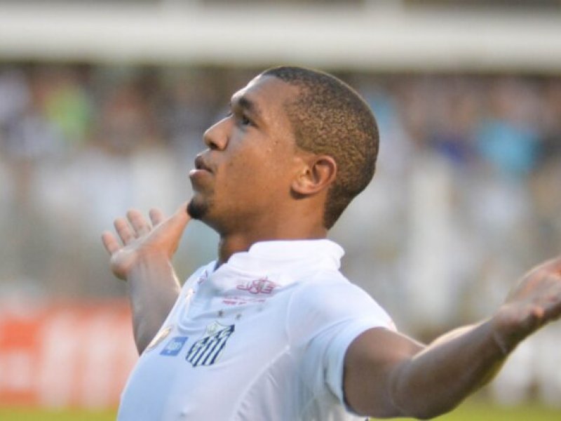 Imagem de Santos encaminha a saída de quatro jogadores