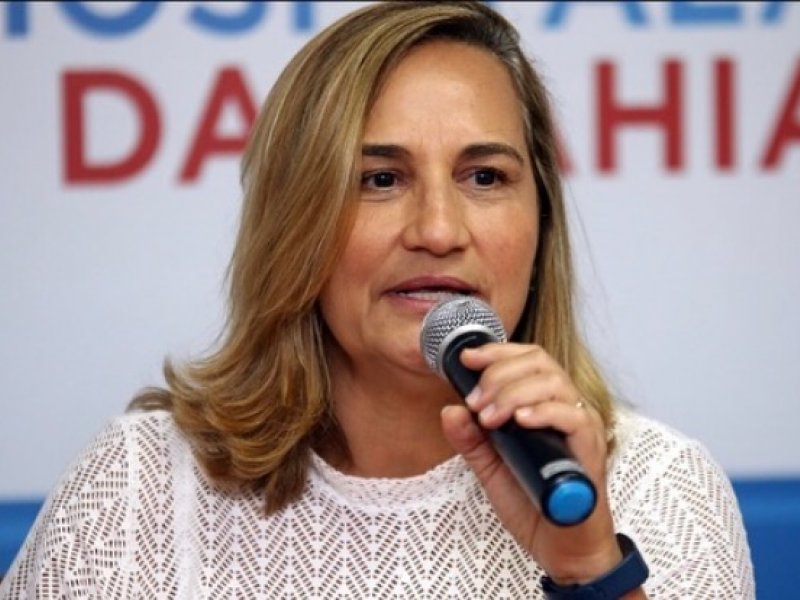 Imagem de   Secretária de Saúde da Bahia apela para faltosos completarem esquema vacinal: "vamos procurar ser cidadãos"