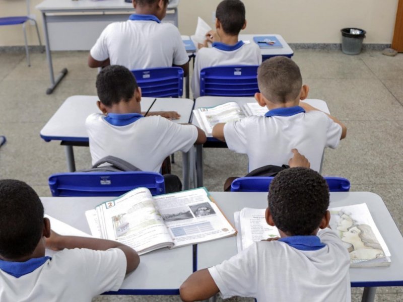 Imagem de Bruno Reis quer alunos não vacinados em salas de aula; APLB protesta: ‘Sem vacina, sem aula’