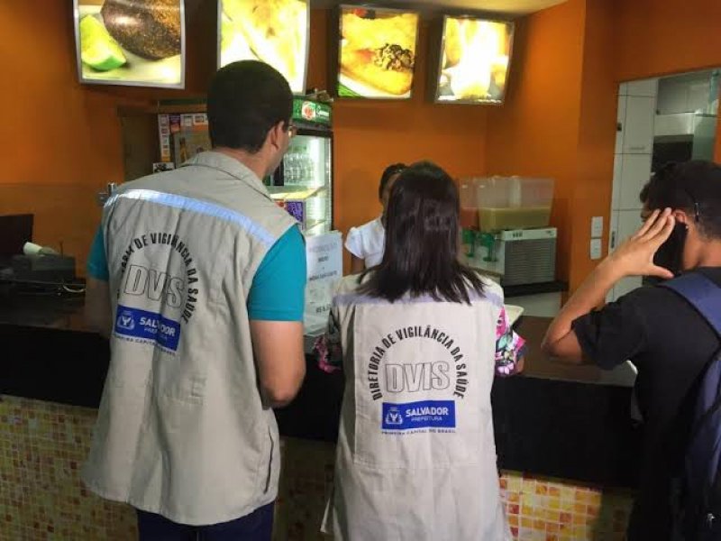 Imagem de Vigilância Sanitária notifica sete restaurantes em Salvador 