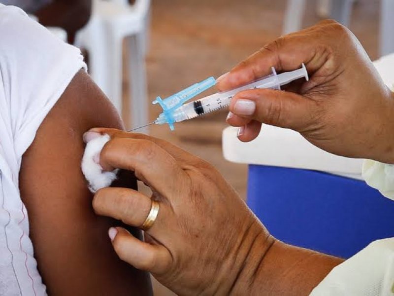 Imagem de Vacinação contra Covid-19 é retomada em Salvador