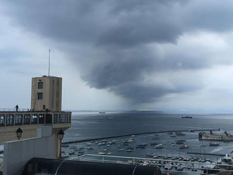 Imagem de Codesal aponta 90% de chances de chuva até quarta em Salvador