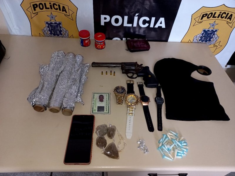 Imagem de Drogas e armas são apreendidas em São Francisco do Conde