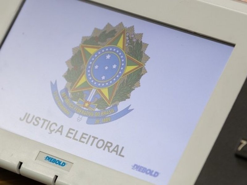 Imagem de Eleições municipais de 2024 são entrave para federação entre PT e PSB