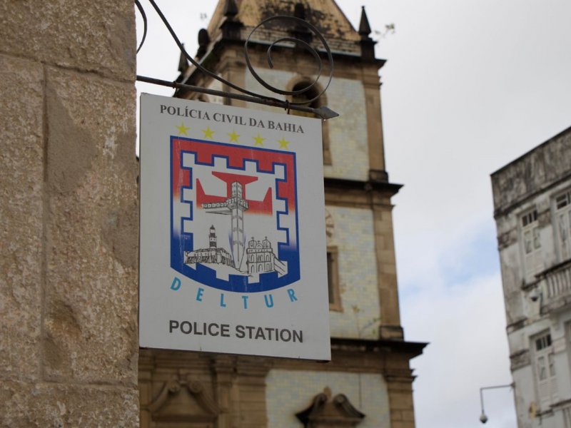 Imagem de Homem é preso depois de manter funcionária de loja como refém na Baixa dos Sapateiros