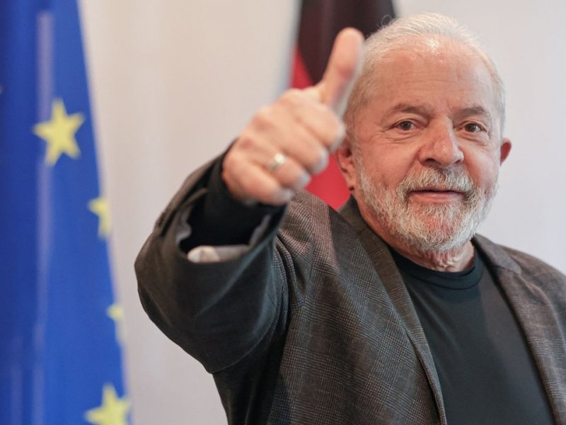 Imagem de  Pesquisa eleitoral aponta que Bolsonaro e Lula estão tecnicamente empatados