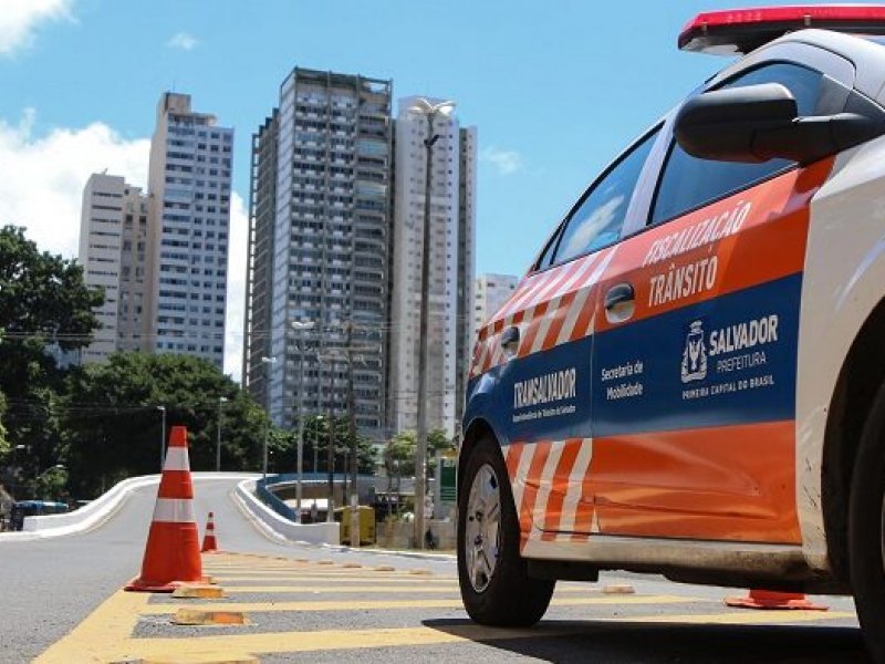 Imagem de Transalvador reforça pintura de faixas de pedestre para volta às aulas