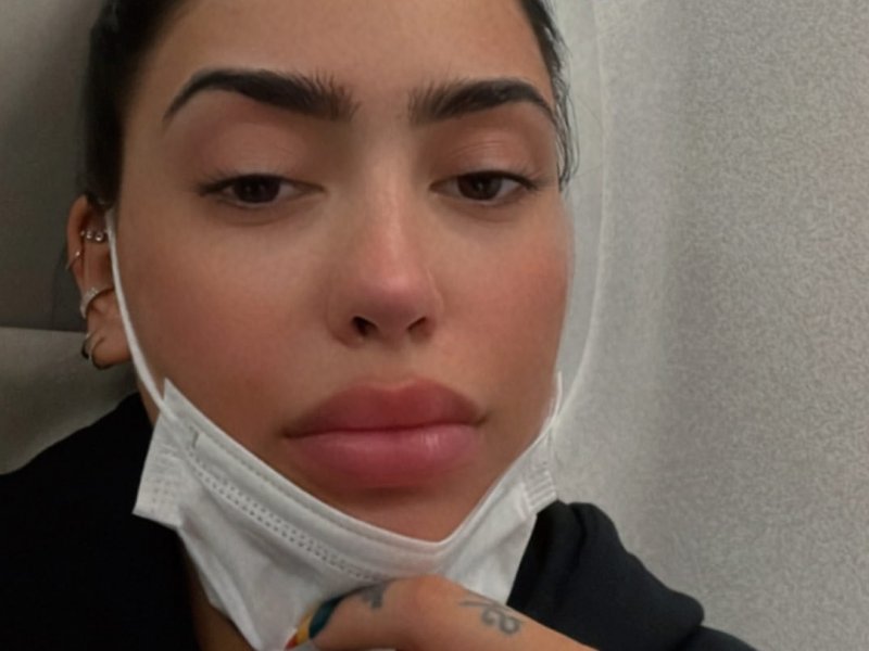 Imagem de MC Mirella cancela show após crise de ansiedade