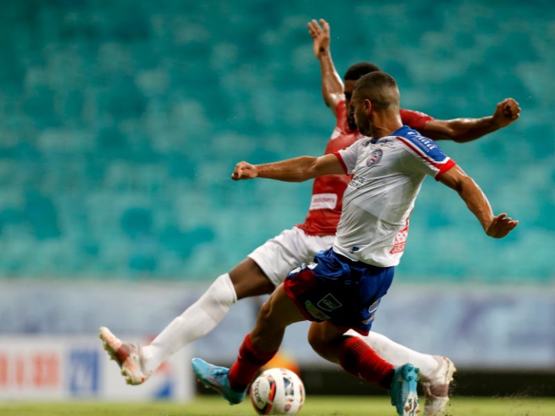 Imagem de Bahia perde para o Barcelona e sai vaiado da Arena Fonte Nova