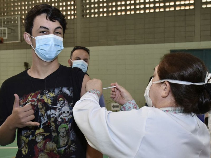 Imagem de Casos de covid-19 chegam a 26,9 milhões no Brasil