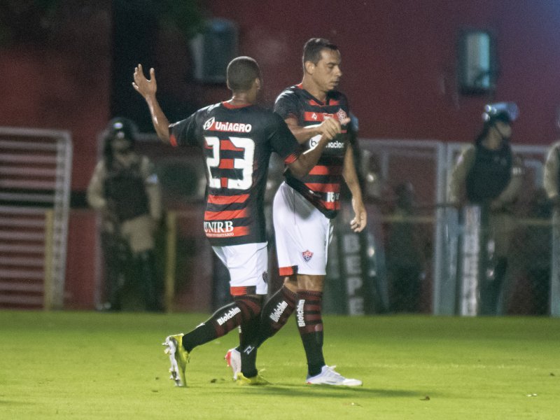 Imagem de Campeonato Baiano: Leão vence Vitória da Conquista por 1 a 0  