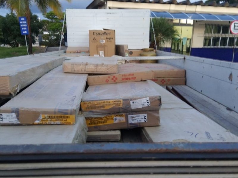 Imagem de Mais de 30 móveis furtados de salão são recuperados em Itabuna