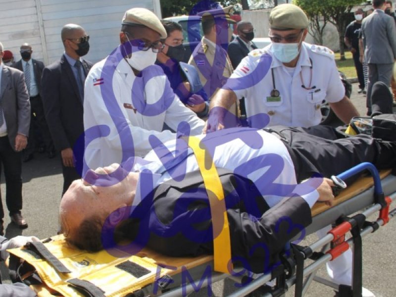 Imagem de João Leão desmaia em palanque e é retirado por socorristas durante evento; veja vídeo