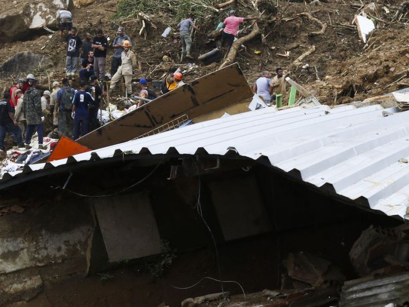 Imagem de Destroços de Petrópolis serão levados para margem da BR-040