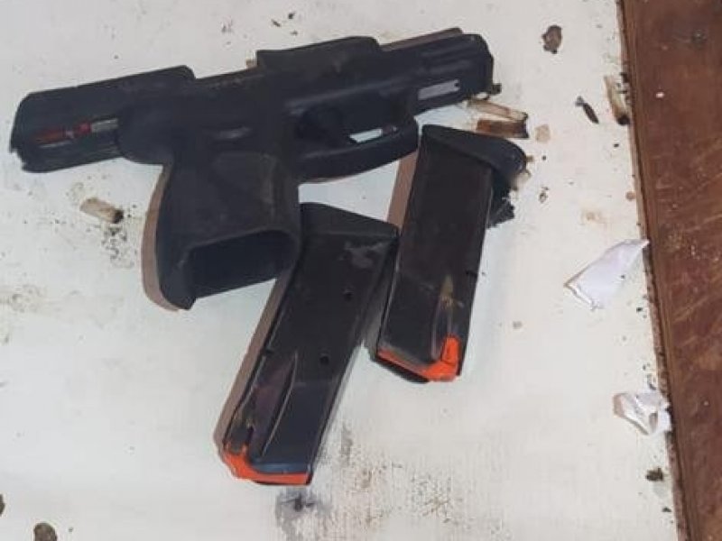 Imagem de Pistola é encontrada durante revista em módulo da Lemos Brito