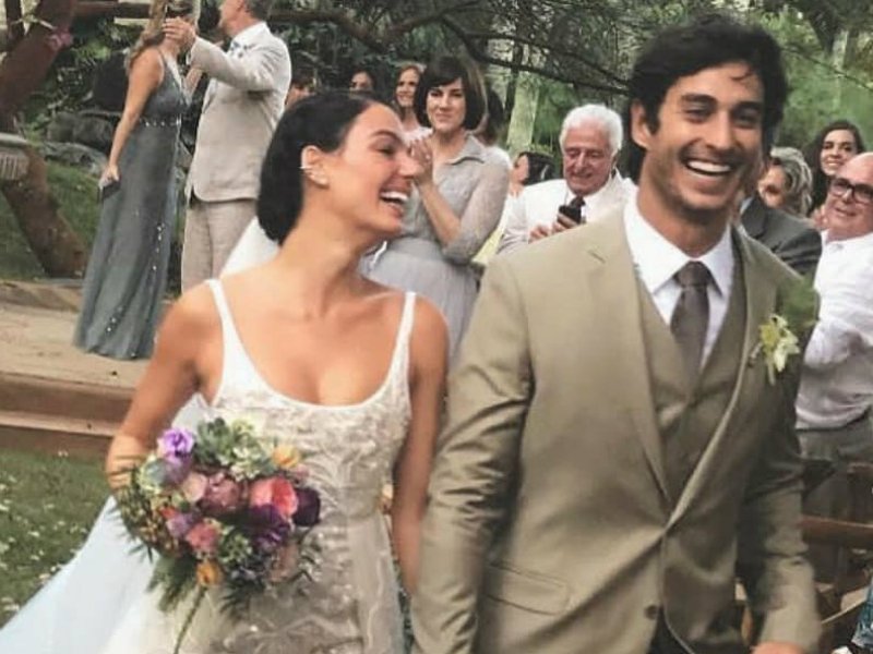 Imagem de Isis Valverde anuncia fim de casamento com André Resende