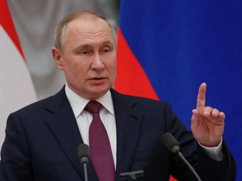 Imagem de Putin ordena ataque à Ucrânia, que denuncia 'invasão em grande escala' ao país