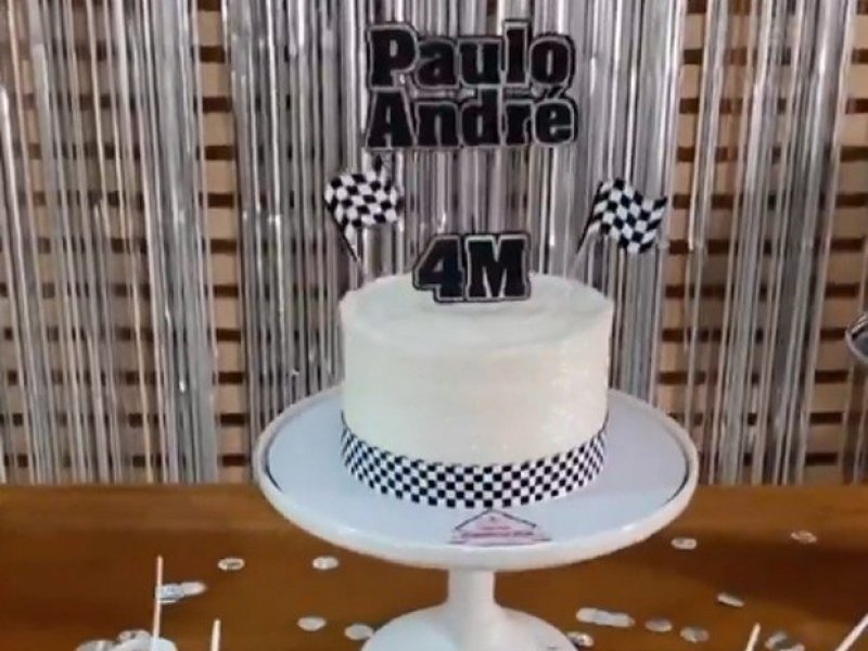 Imagem de Ex de Paulo André faz festa para comemorar 4 milhões de seguidores do atleta
