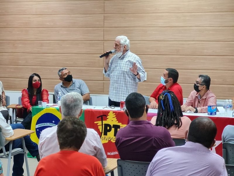 Imagem de Wagner comunica ao PT que não será candidato ao governo da Bahia