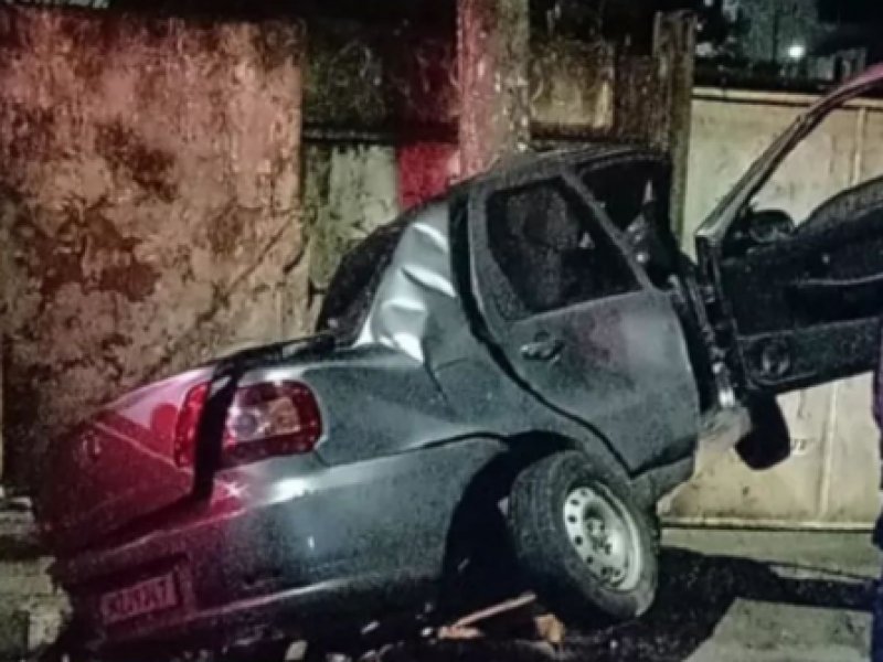 Imagem de Homem morre após colidir veículo em poste na Suburbana