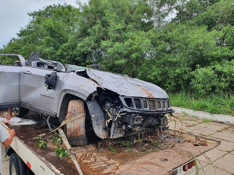 Imagem de Acidente de carro deixa família morta na BR-101, no sul da Bahia