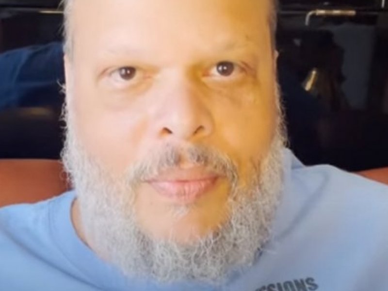 Imagem de Ed Motta se desculpa por xingar Raul Seixas: 'Não estou em busca de mais seguidores'