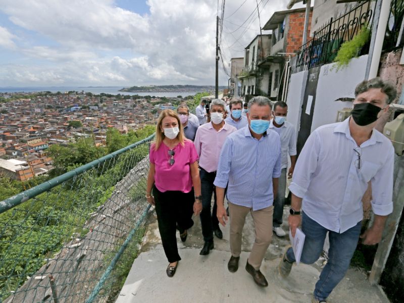 Imagem de Rui entrega três novas contenções de encosta em Salvador