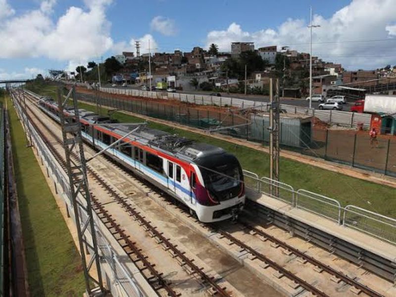 Imagem de CCR aponta que causa de mal funcionamento do metrô foram por causa de cabos furtados