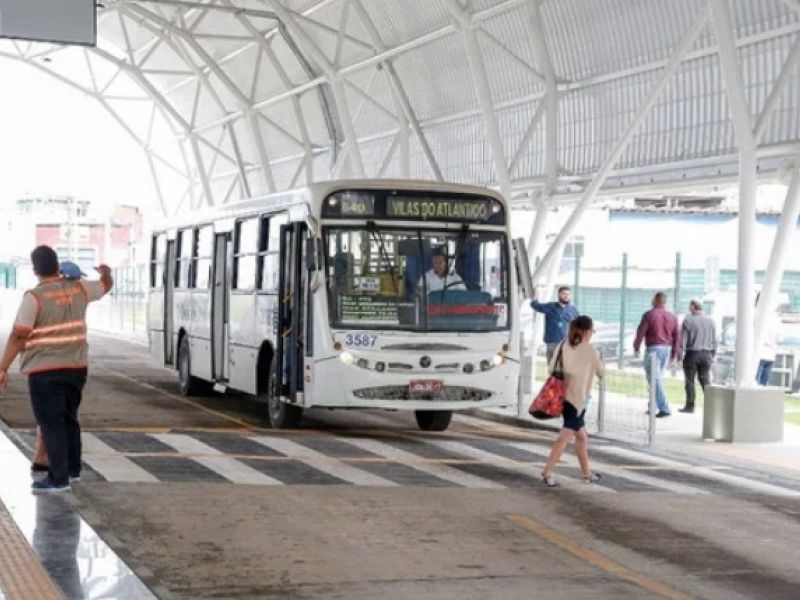 Imagem de Região Metropolitana de Salvador amanhece sem ônibus; paralisação deve durar 24h
