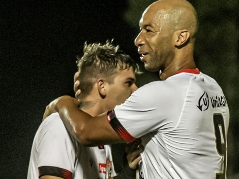 Imagem de Vitória ganha de virada, mas não se classifica para próxima fase do Baianão