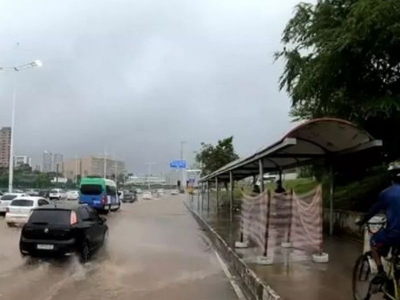 Imagem de Outono registra fortes chuvas e alagamentos em Salvador