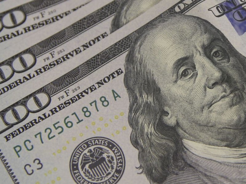 Imagem de Dólar cai para R$ 4,74 e atinge menor valor desde o início da pandemia