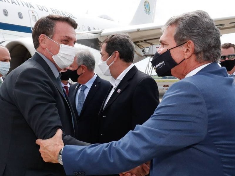 Imagem de Bolsonaro decide demitir o presidente da Petrobras