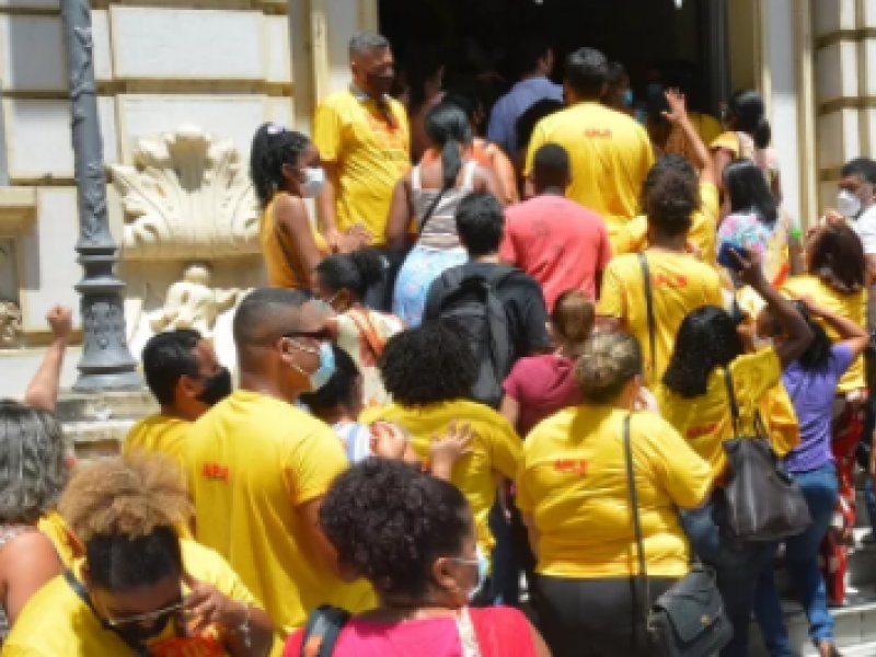 Imagem de Professores da rede municipal de Feira de Santana decretam greve por tempo indeterminado