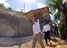 Imagem de ´Temos uma longa caminhada`diz Rui Costa durante entrega de encostas