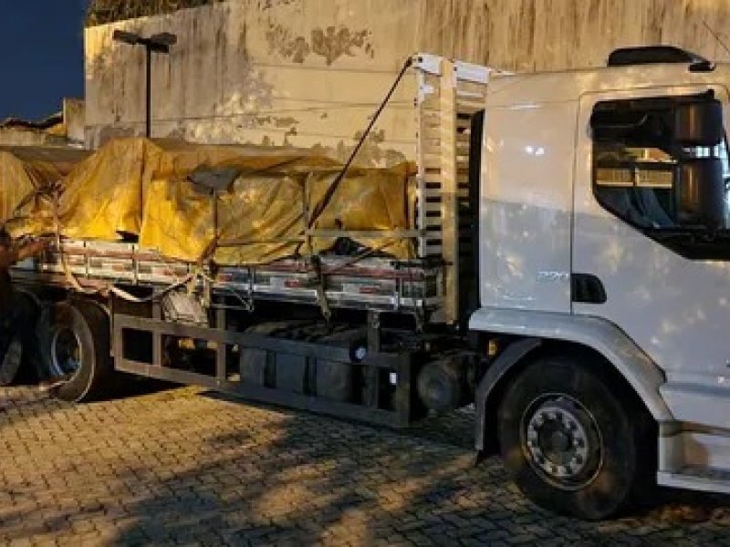 Imagem de Homem é preso em flagrante com carga de 18 mil litros de leite roubado na Bahia