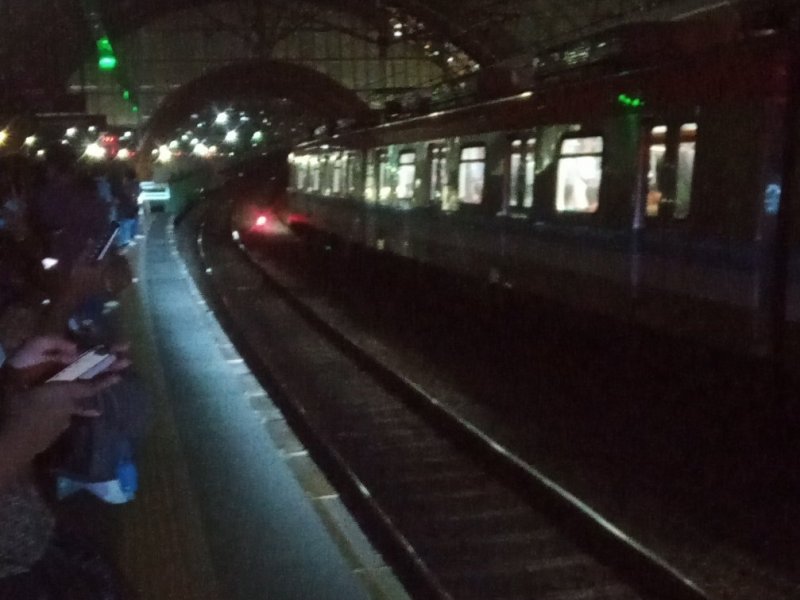 Imagem de Passageiros relatam falta de energia em estações de metrô de Salvador nesta segunda (2)