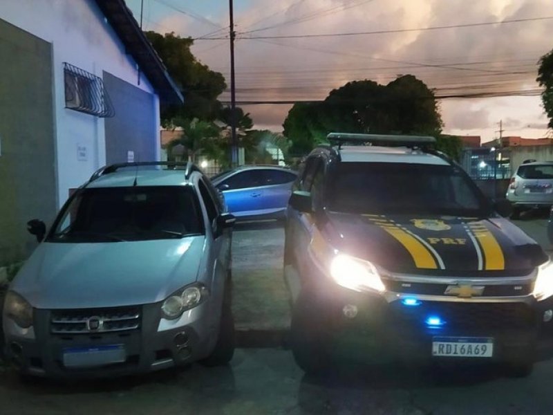 Imagem de PRF prende quatro pessoas por receptação e apropriação indébita na Bahia