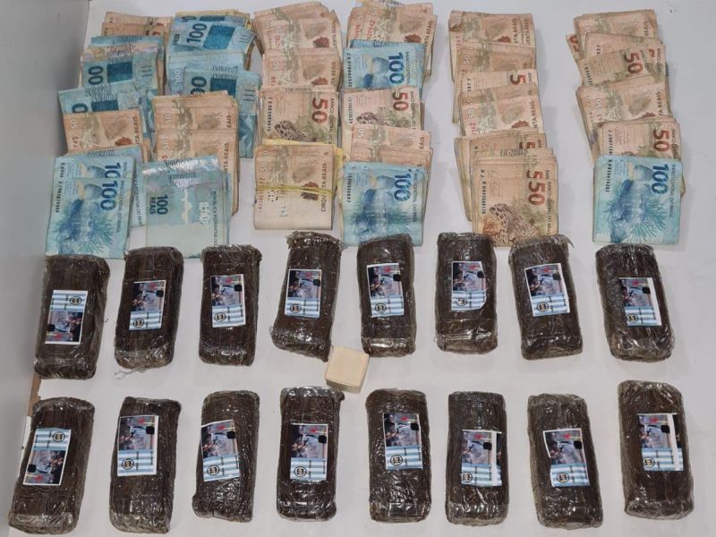 Imagem de Traficante 'de luxo' é preso com R$ 33 mil 